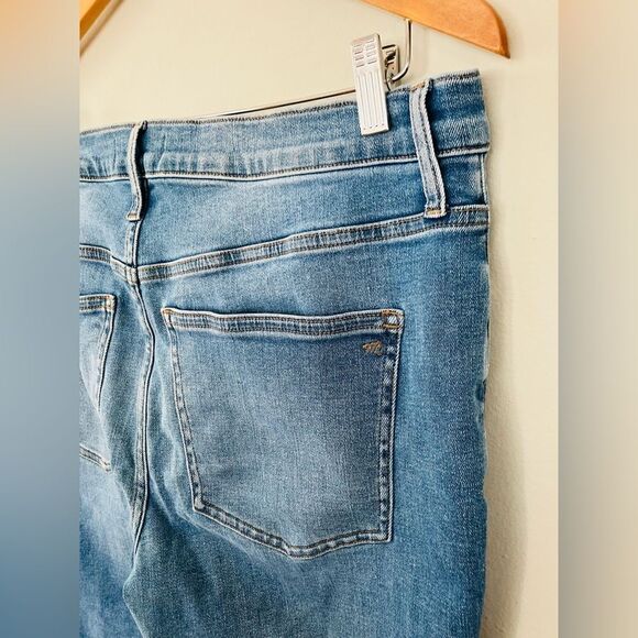 Maxwell | Kick Out Full-Length flare Jeans - Picture 3 of 7